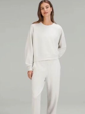 Lululemon perfectly oversized cropped crew in white opal, size 2